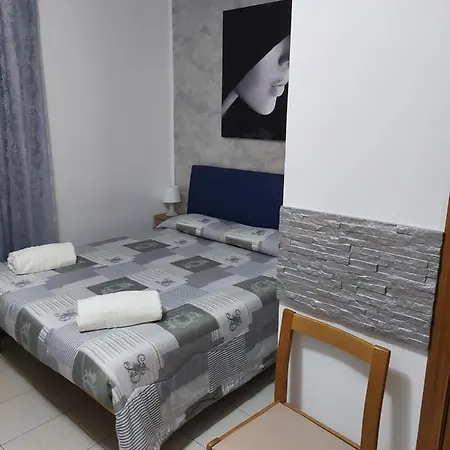 Hotell Domus Pacis Santa Chiara Casa Per Ferie