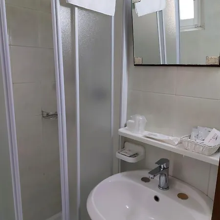 Domus Pacis Santa Chiara Casa Per Ferie Hotell 3*