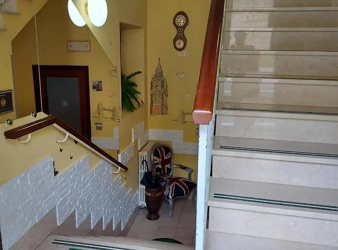 Domus Pacis Santa Chiara Casa Per Ferie Лорето