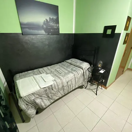 Otel Domus Pacis Santa Chiara Casa Per Ferie