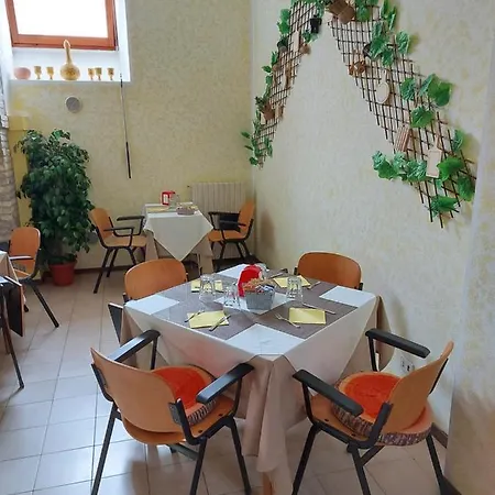 Domus Pacis Santa Chiara Casa Per Ferie Loreto