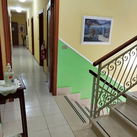 Otel Domus Pacis Santa Chiara Casa Per Ferie 3*