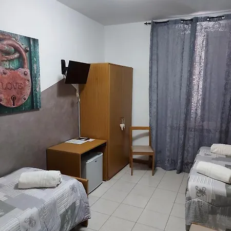 Domus Pacis Santa Chiara Casa Per Ferie 3* 洛雷托