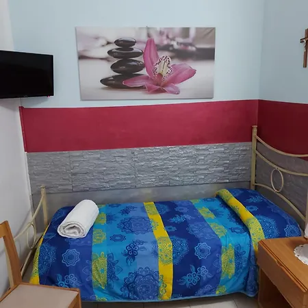 Domus Pacis Santa Chiara Casa Per Ferie 3* 洛雷托