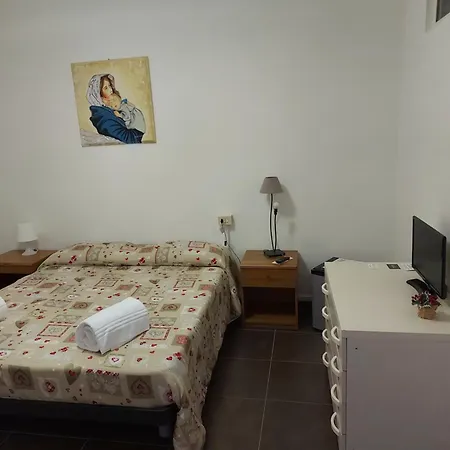 Domus Pacis Santa Chiara Casa Per Ferie